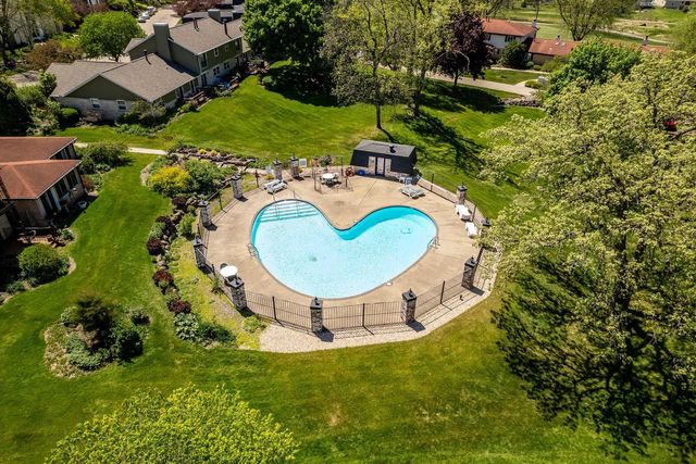 45 Golf Parkway, Madison, WI 53704