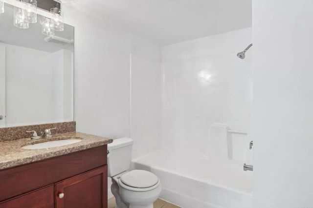 5648 Amaya Drive 118, La Mesa, CA 91942