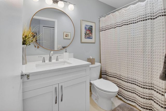 5374 Venetia Court E, Boynton Beach, FL 33437