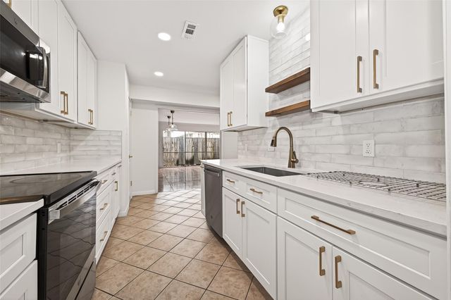 13244 Trail Hollow Drive, Houston, TX 77079