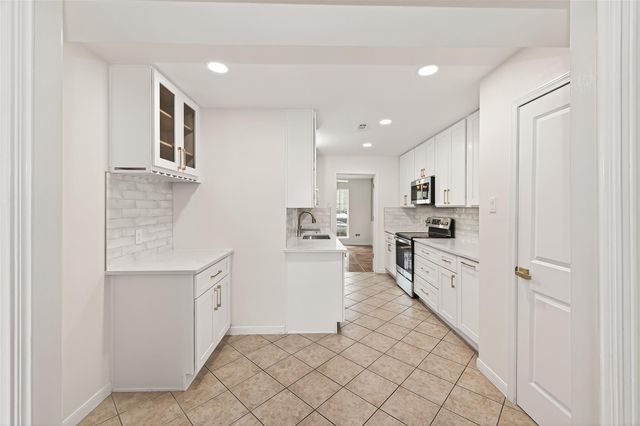 13244 Trail Hollow Drive, Houston, TX 77079