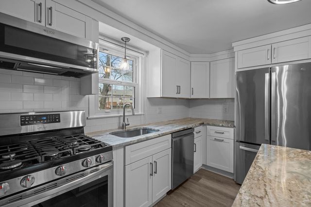 111 Verndale Street, Warwick, RI 02889