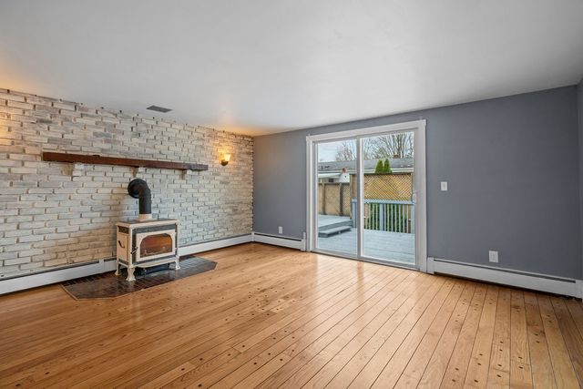 111 Verndale Street, Warwick, RI 02889