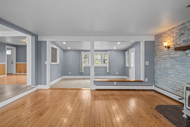 111 Verndale Street, Warwick, RI 02889