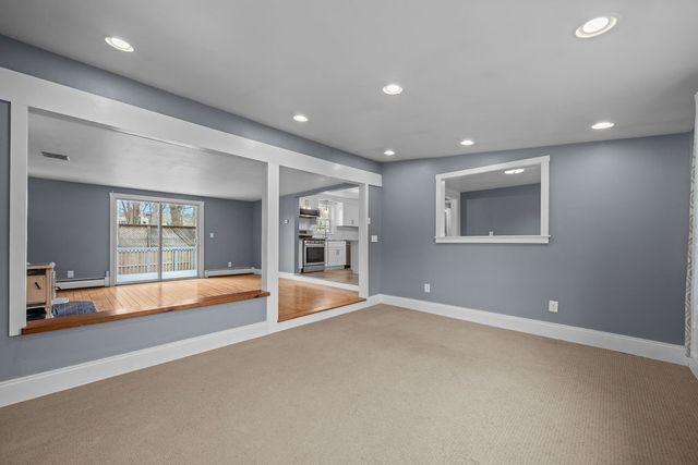 111 Verndale Street, Warwick, RI 02889