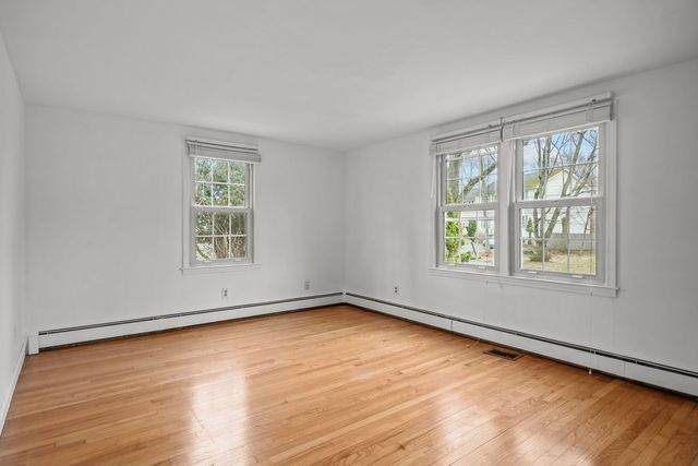 111 Verndale Street, Warwick, RI 02889