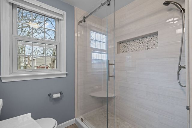 111 Verndale Street, Warwick, RI 02889