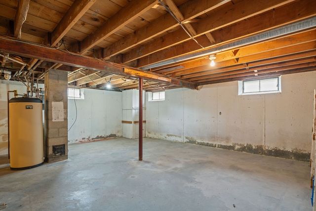 111 Verndale Street, Warwick, RI 02889