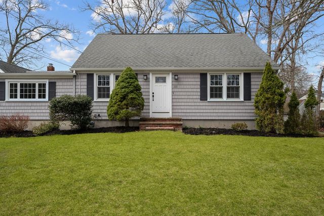 111 Verndale Street, Warwick, RI 02889