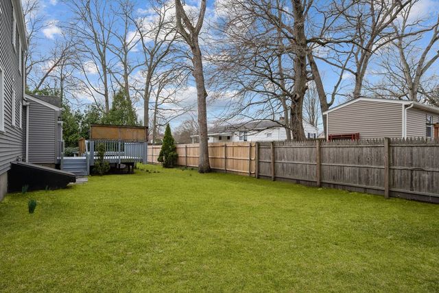 111 Verndale Street, Warwick, RI 02889