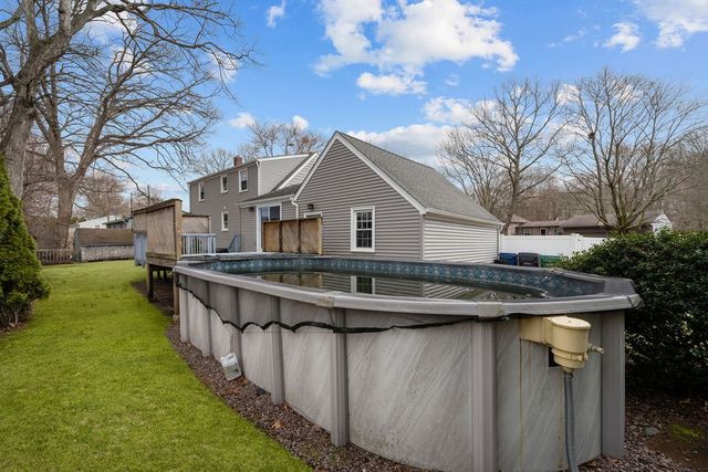 111 Verndale Street, Warwick, RI 02889