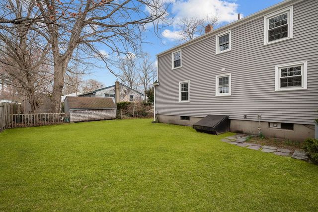 111 Verndale Street, Warwick, RI 02889