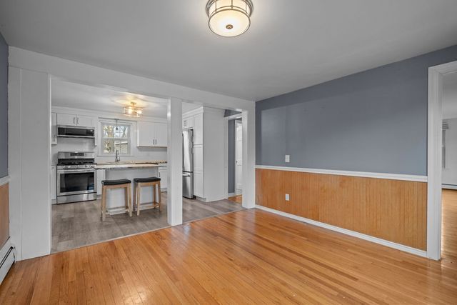 111 Verndale Street, Warwick, RI 02889