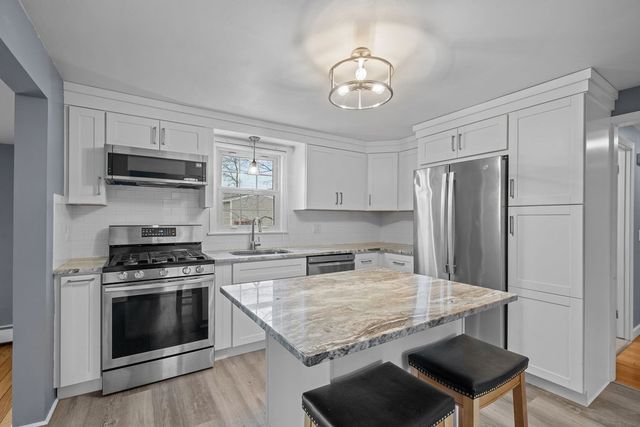 111 Verndale Street, Warwick, RI 02889