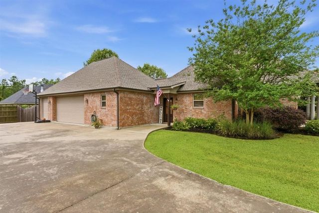 2677 Newberry Station Dr Drive, Lake Charles, LA 70611