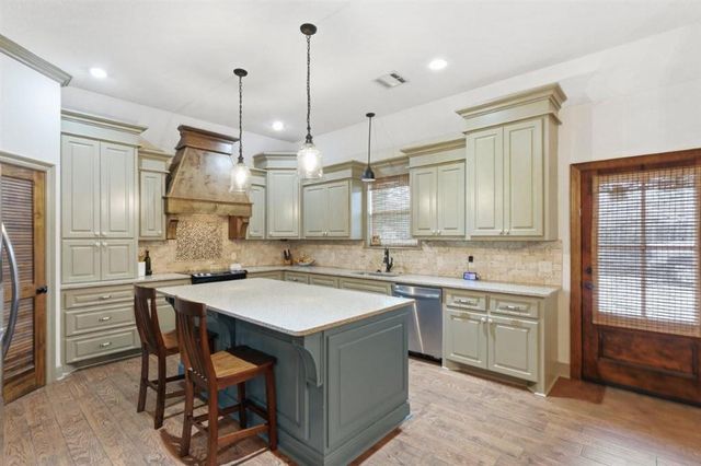 2677 Newberry Station Dr Drive, Lake Charles, LA 70611