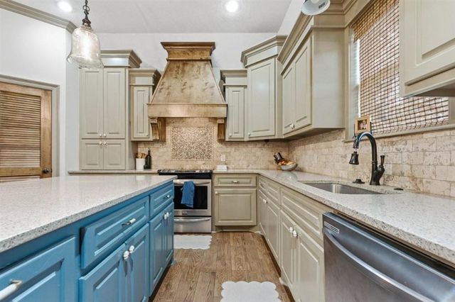 2677 Newberry Station Dr Drive, Lake Charles, LA 70611