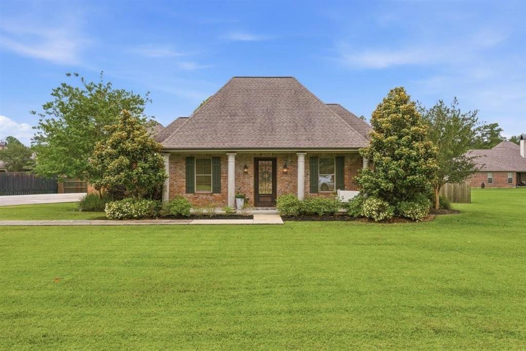 2677 Newberry Station Dr Drive, Lake Charles, LA 70611