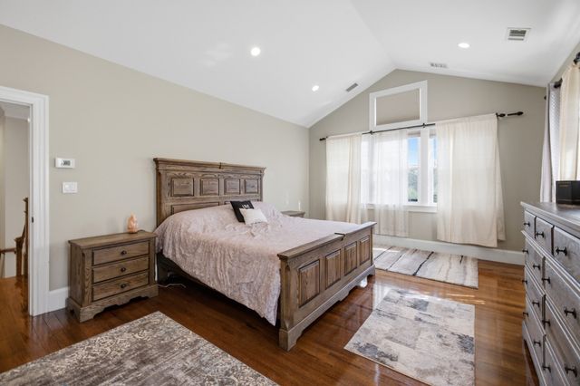 8 Longmeadow Rd, Newton, MA 02459