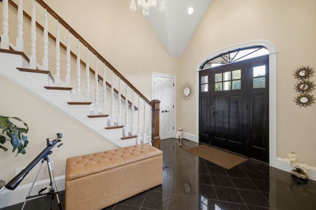 8 Longmeadow Rd, Newton, MA 02459