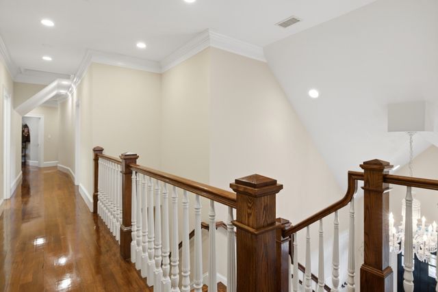 8 Longmeadow Rd, Newton, MA 02459