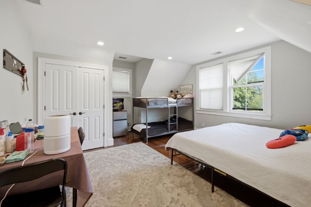 8 Longmeadow Rd, Newton, MA 02459