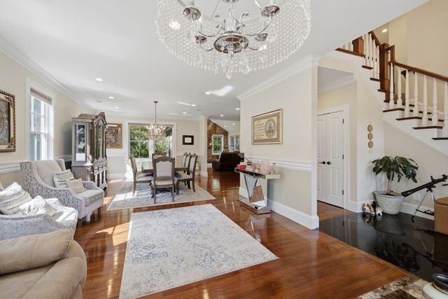 8 Longmeadow Rd, Newton, MA 02459