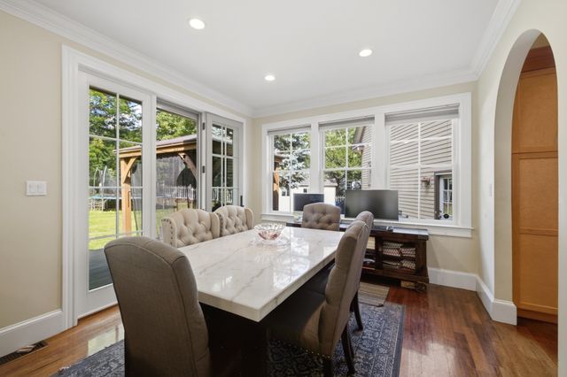 8 Longmeadow Rd, Newton, MA 02459
