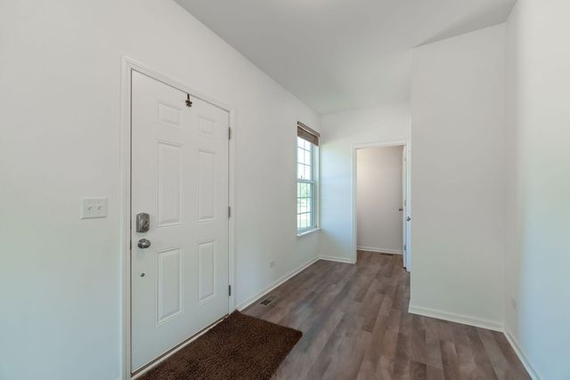 2009 Mayfair Drive, Island Lake, IL 60042