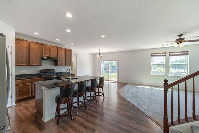 2009 Mayfair Drive, Island Lake, IL 60042