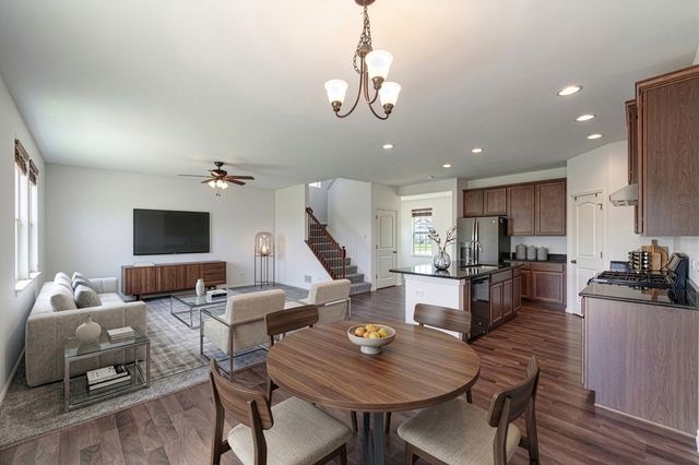 2009 Mayfair Drive, Island Lake, IL 60042