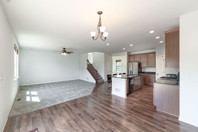 2009 Mayfair Drive, Island Lake, IL 60042