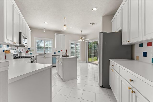 214 Indian Summer Court, Sugar Land, TX 77479