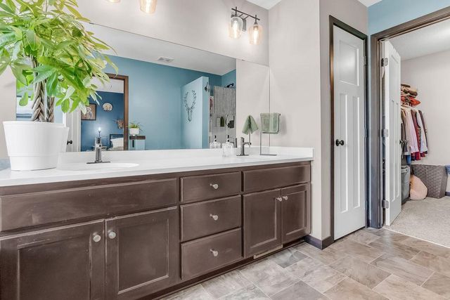 2560 County Road H2 W, Mounds View, MN 55112