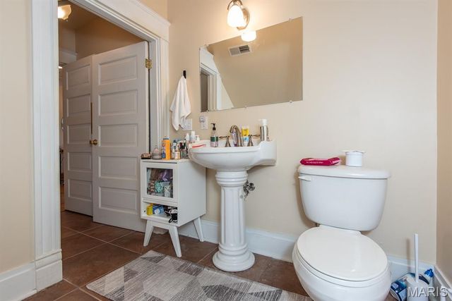 6100 Waterman Boulevard 5, St Louis, MO 63112