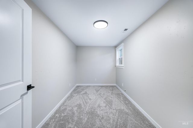 3222 S Heritage Ave, Boise, ID 83709