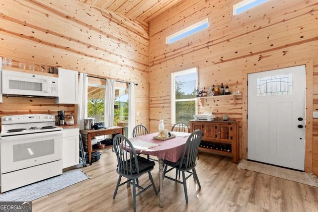 101 Rocket Drive, Cleveland, GA 30528