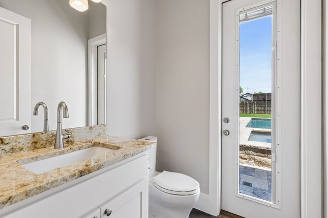 6917 Valley View Lane, Dallas, TX 75240