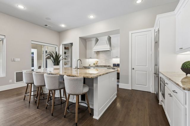 6917 Valley View Lane, Dallas, TX 75240