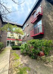 8524 Skokie Boulevard 3F, Skokie, IL 60077