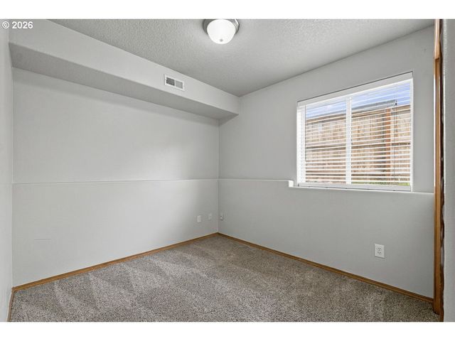 770 Sw SCOTSMAN Ct, Dundee, OR 97115