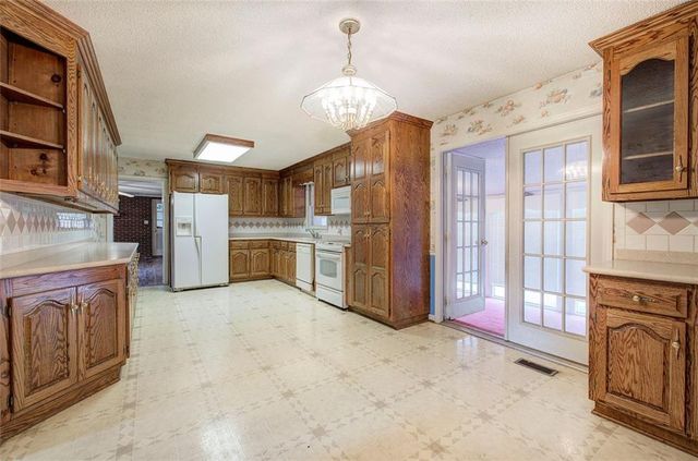 626 JONES MILL Road, Cartersville, GA 30120