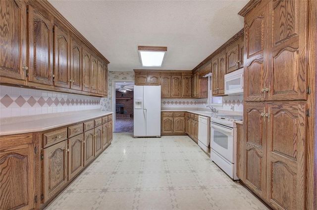 626 JONES MILL Road, Cartersville, GA 30120