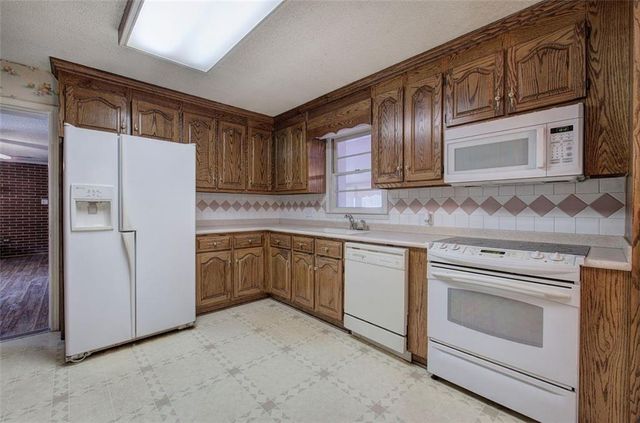 626 JONES MILL Road, Cartersville, GA 30120