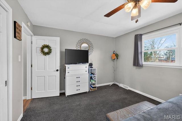 104 Debra Drive, Fairview Heights, IL 62208