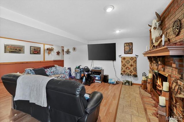 104 Debra Drive, Fairview Heights, IL 62208