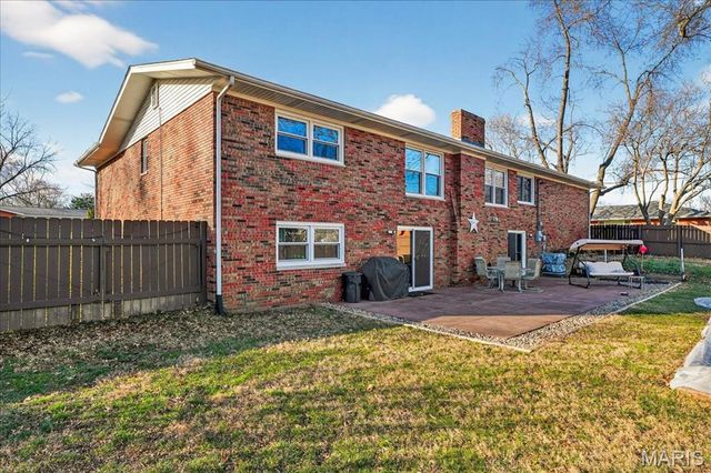 104 Debra Drive, Fairview Heights, IL 62208