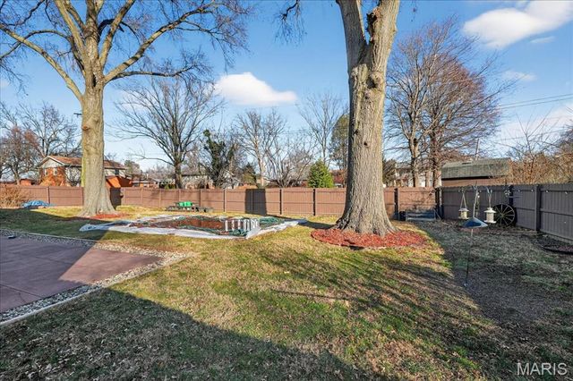 104 Debra Drive, Fairview Heights, IL 62208