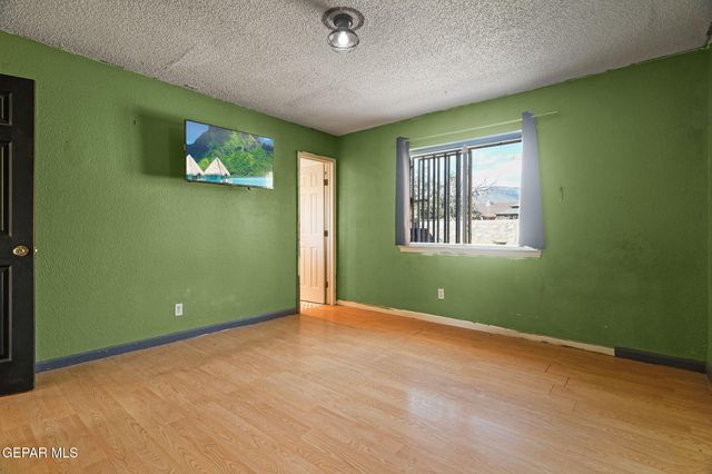 10705 TEXARKANA Place, El Paso, TX 79924