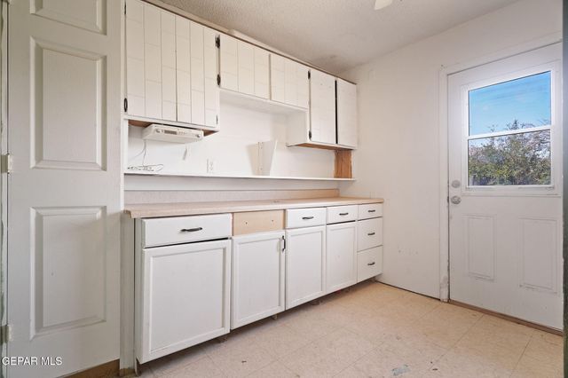 10705 TEXARKANA Place, El Paso, TX 79924